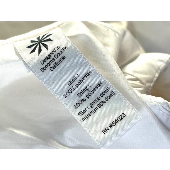 Athleta White Puffy Vest, Women's Size Extra Small - Picture 9 of 10